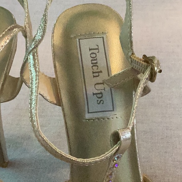 NWOT Touch up heels - Picture 4 of 9
